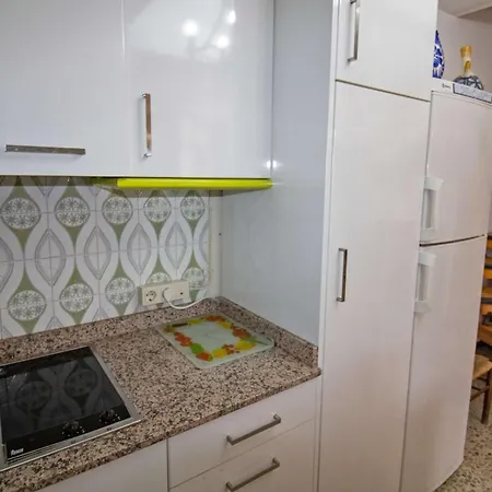 Adosado Con Piscina Junto Al Puerto De