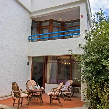 Adosado Con Piscina Junto Al Puerto De